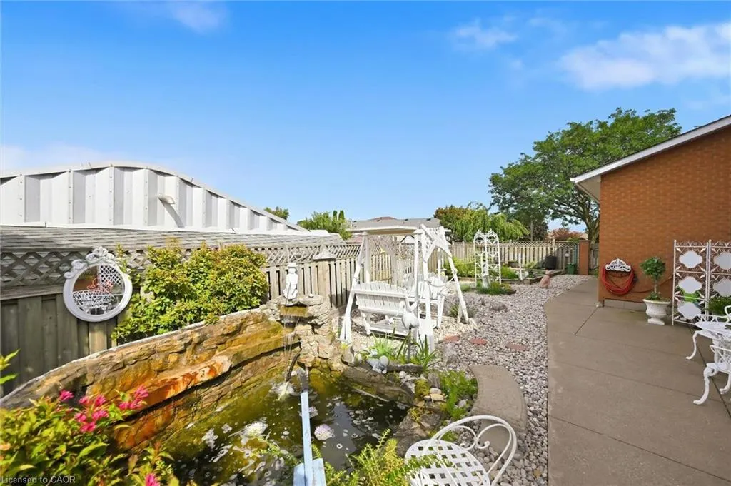 83 Oakridge Drive