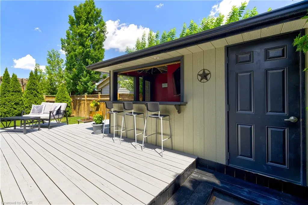 1406 Marshall Crescent