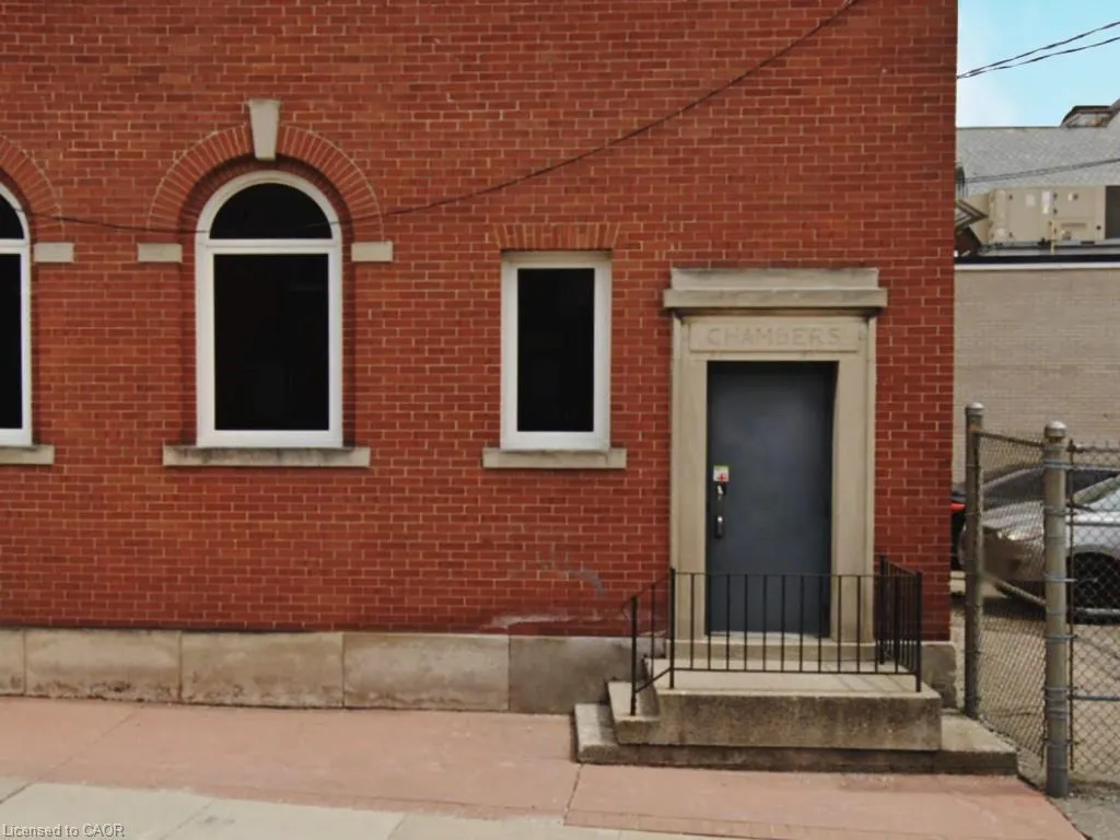 19 King Street W
