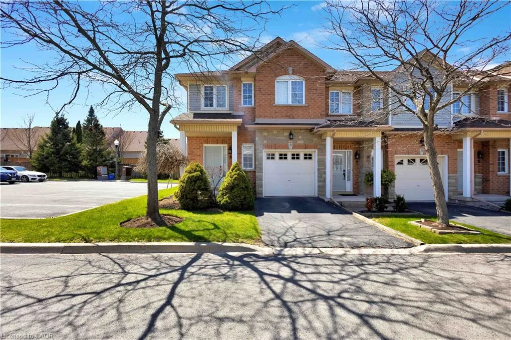 232 Stonehenge Drive #8