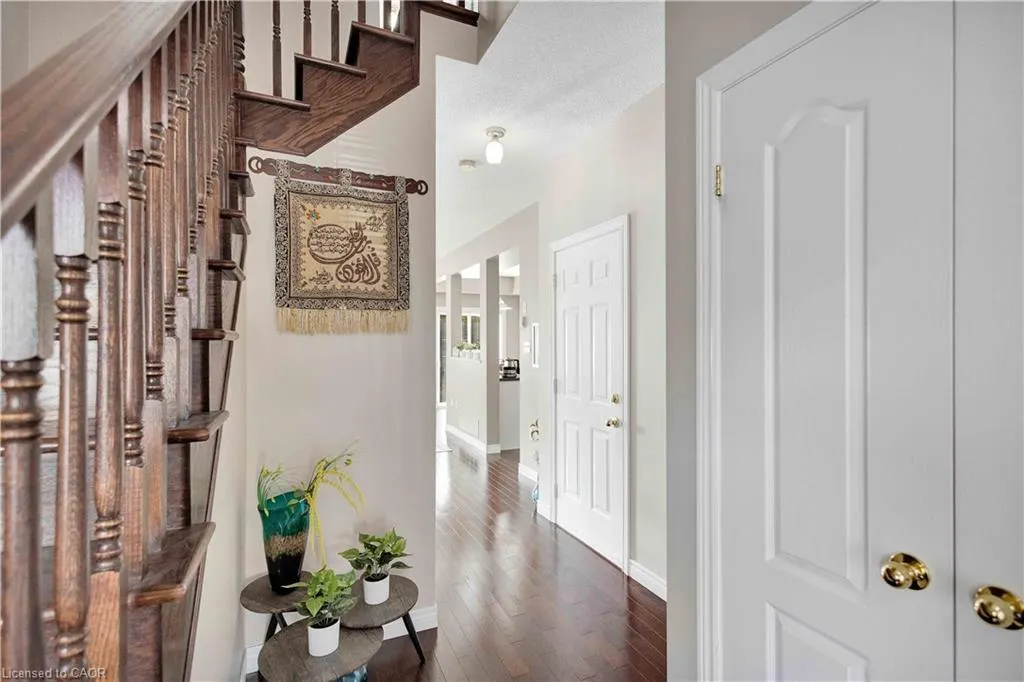 232 Stonehenge Drive #8