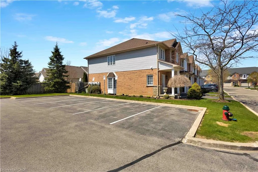232 Stonehenge Drive #8