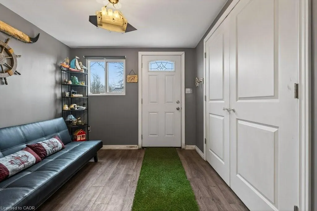 1115 New Lakeshore Road