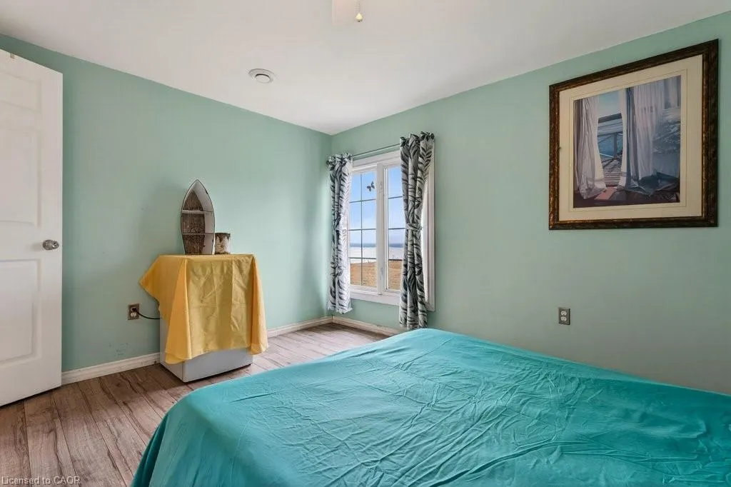1115 New Lakeshore Road