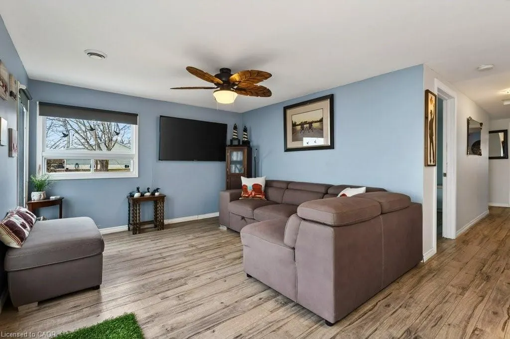 1115 New Lakeshore Road