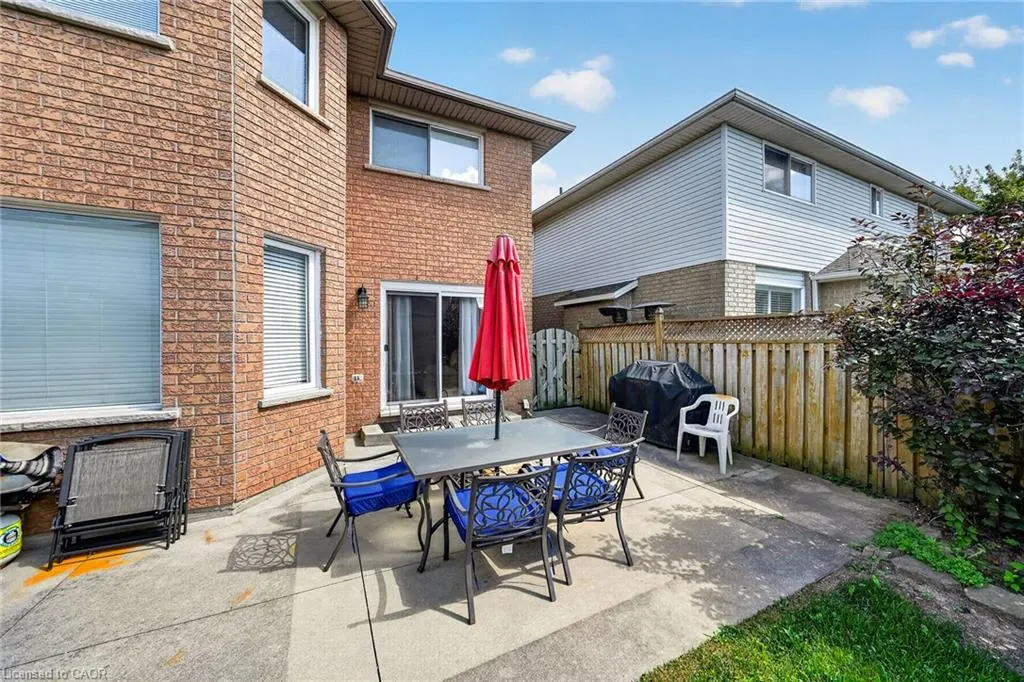42 Hillgarden Avenue