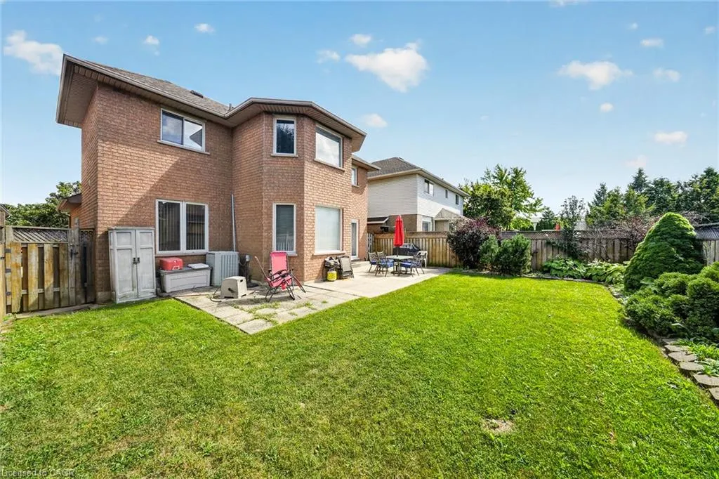 42 Hillgarden Avenue