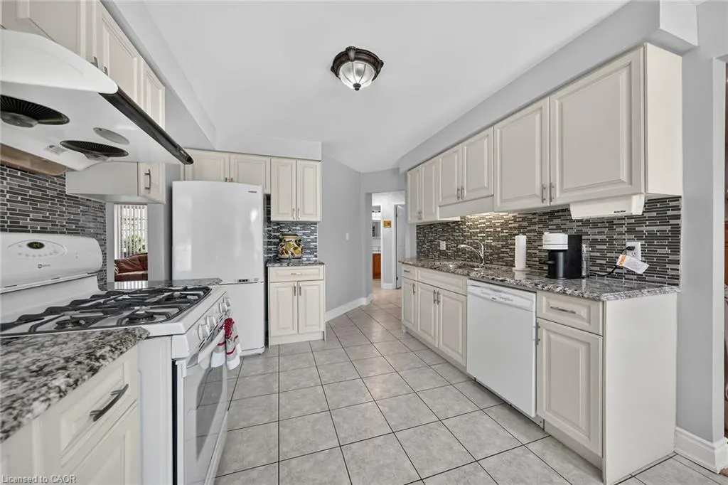 42 Hillgarden Avenue
