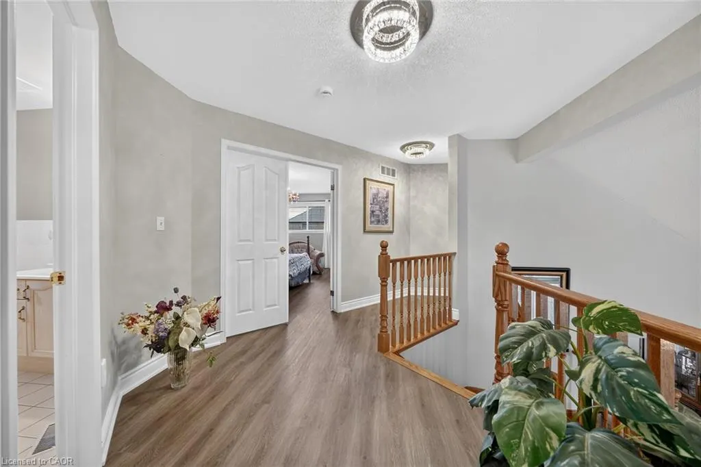 42 Hillgarden Avenue