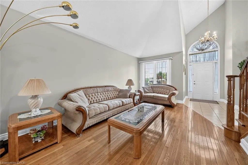 42 Hillgarden Avenue