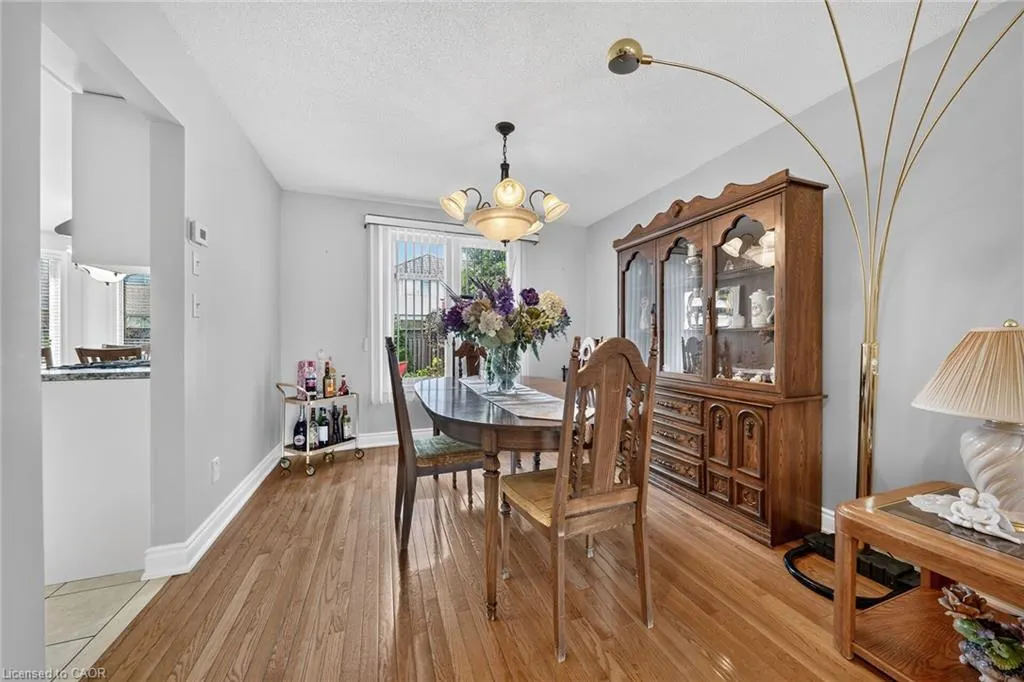 42 Hillgarden Avenue