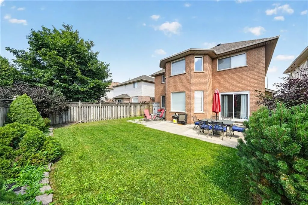 42 Hillgarden Avenue