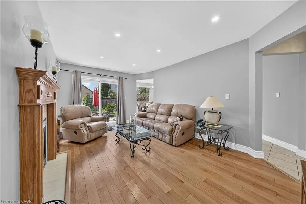 42 Hillgarden Avenue