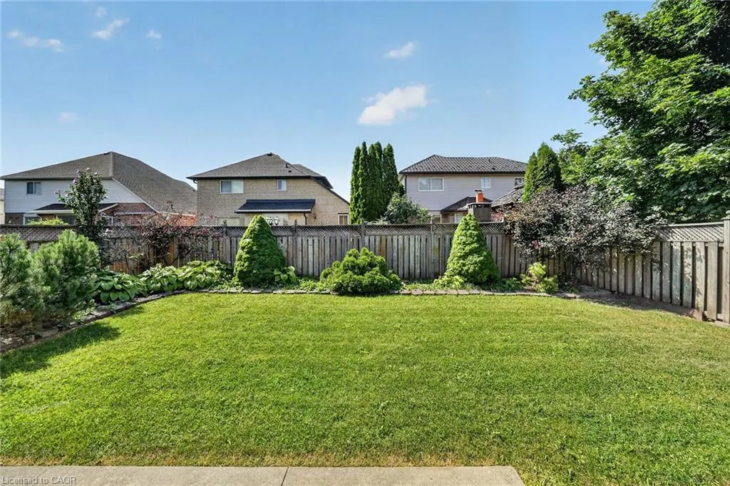 42 Hillgarden Avenue
