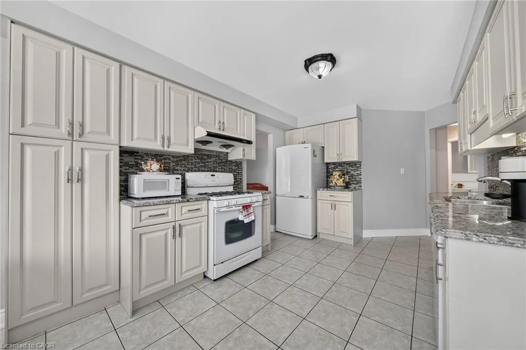 42 Hillgarden Avenue