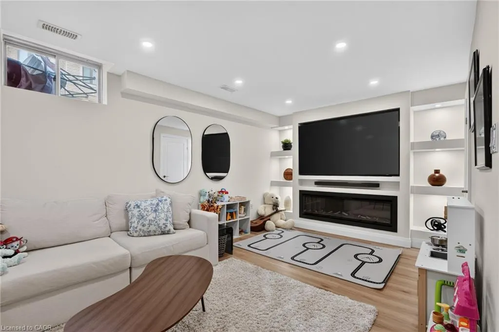 19 Willow Lane