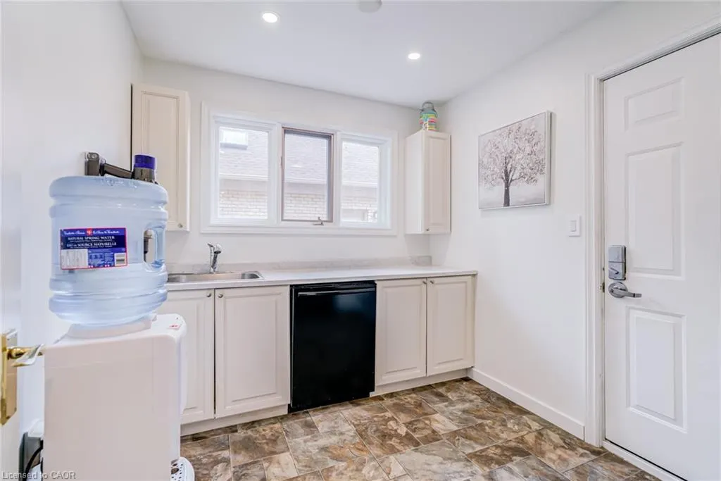 181 Golf Links Road