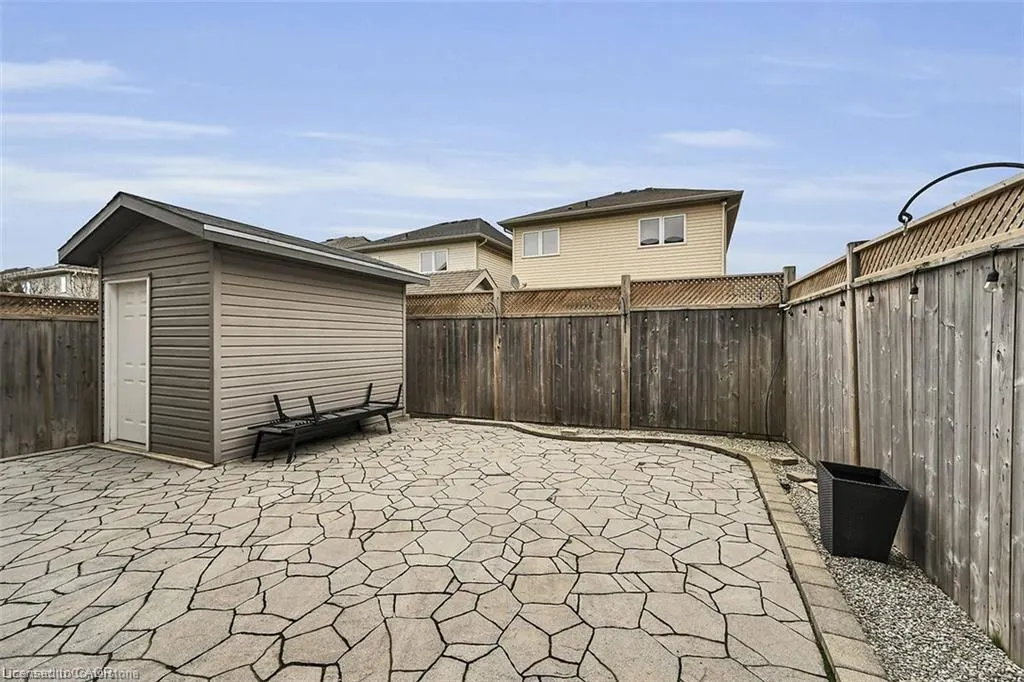 35 Willowbanks Terrace