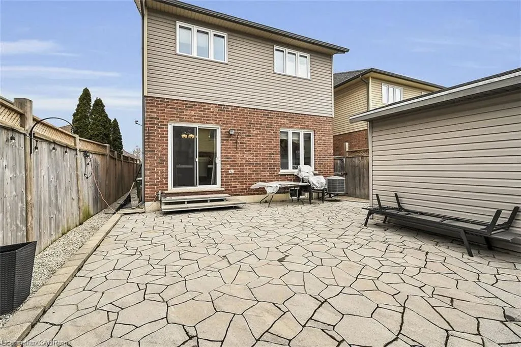 35 Willowbanks Terrace