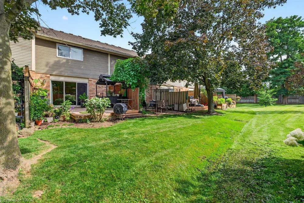 44 Frances Avenue #11
