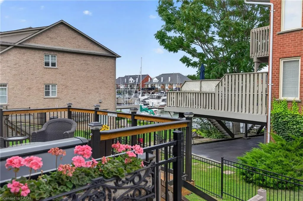 31 Sunvale Place #8