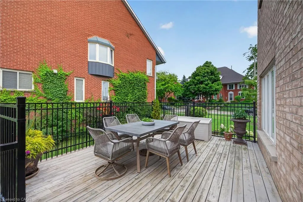 31 Sunvale Place #8