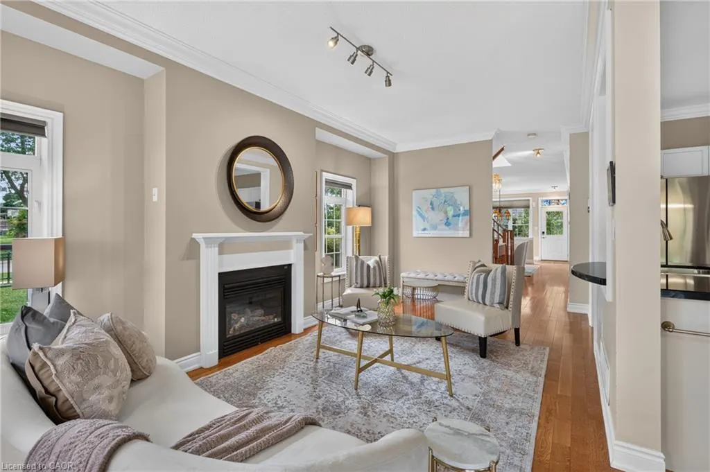 31 Sunvale Place #8
