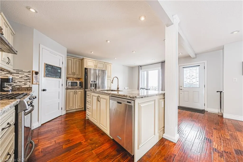 2801 North Shore Drive