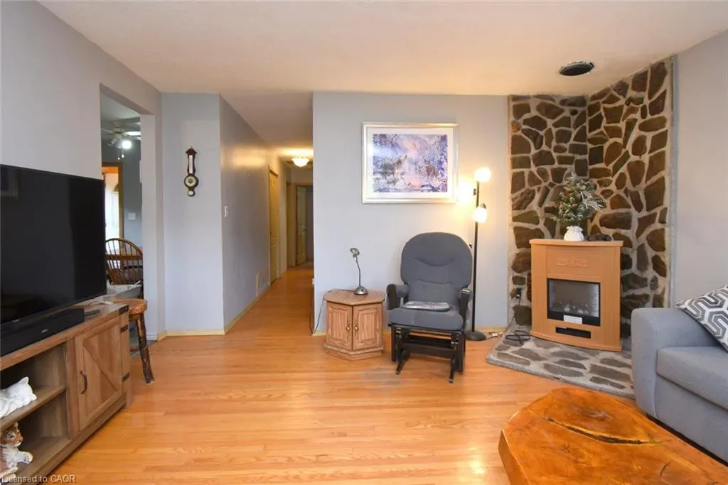 120 Eaglewood Boulevard