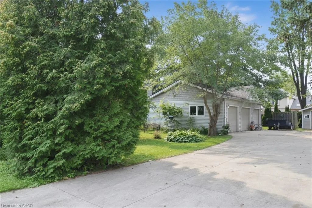 120 Eaglewood Boulevard