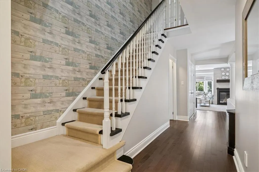 44 Sunvale Place
