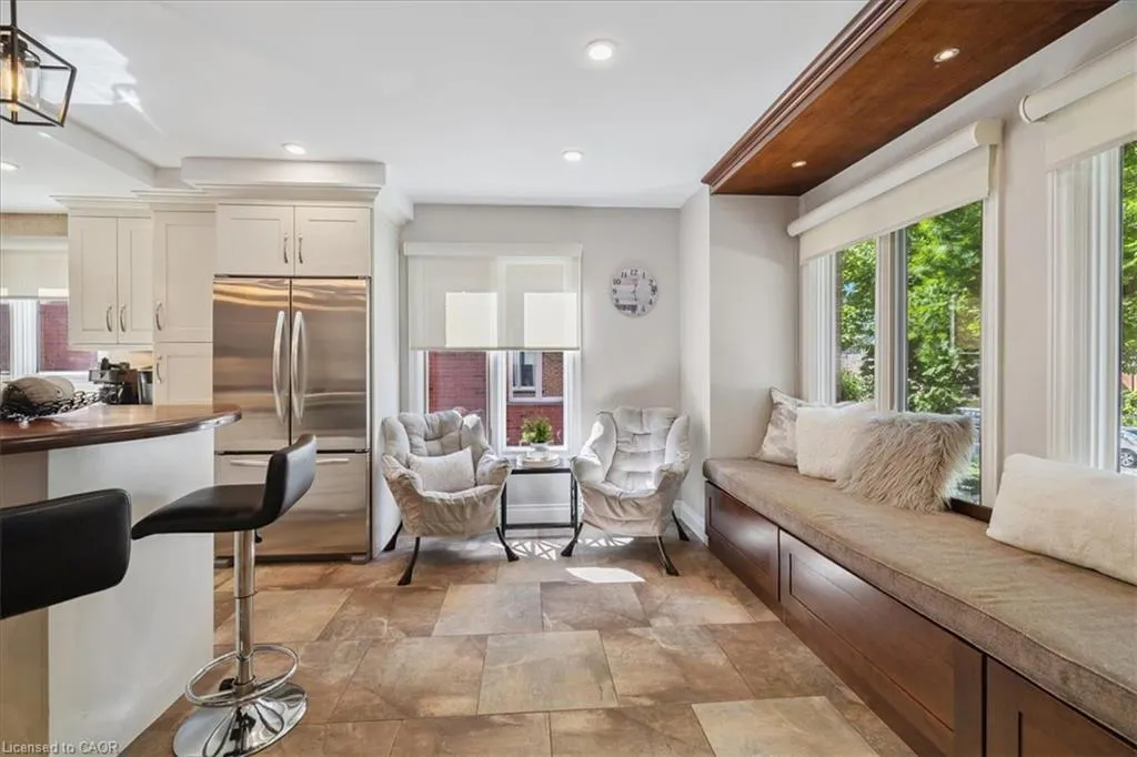 44 Sunvale Place