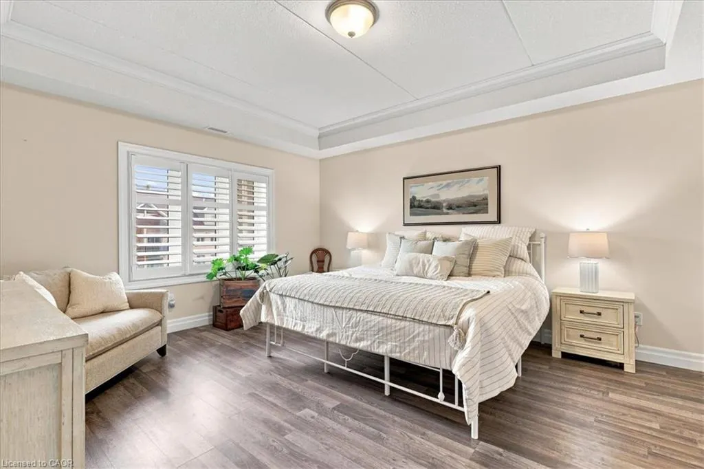 23 Stumpf Street #206