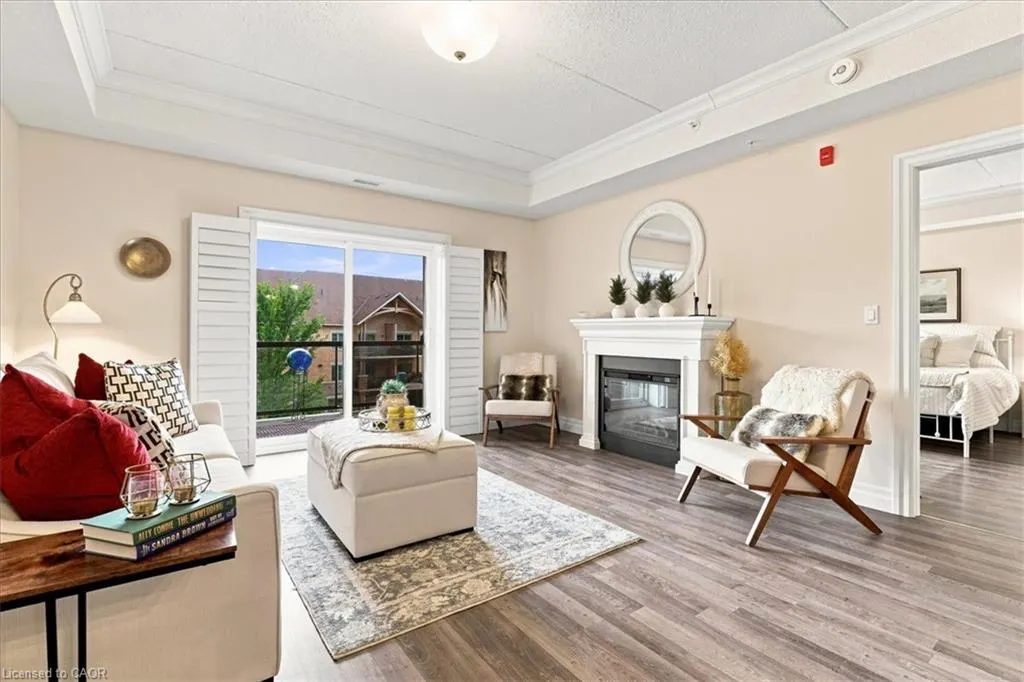 23 Stumpf Street #206