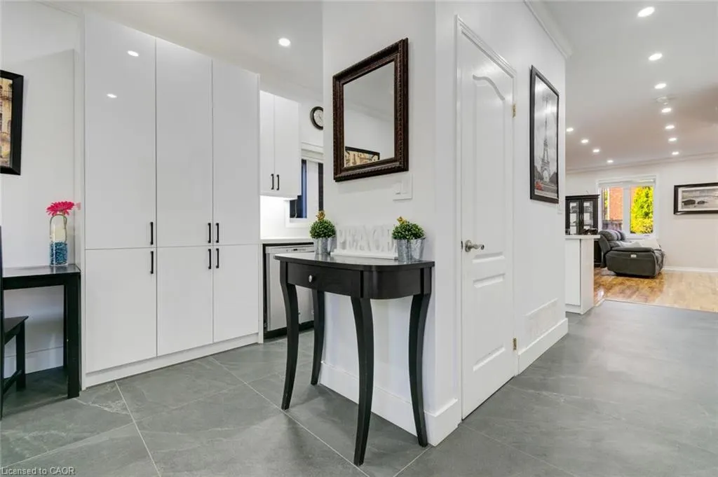 33 Panorama Way