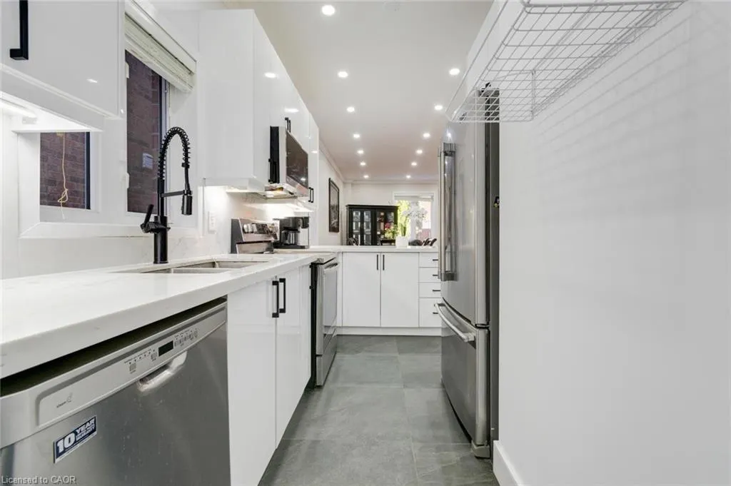33 Panorama Way