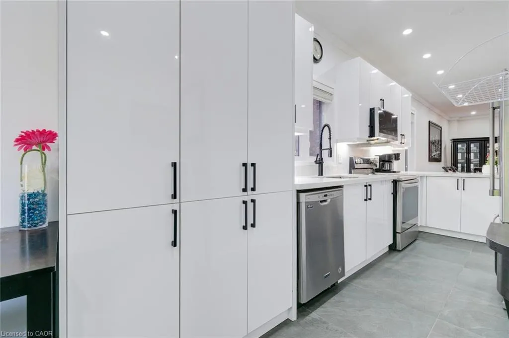 33 Panorama Way