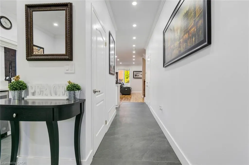 33 Panorama Way