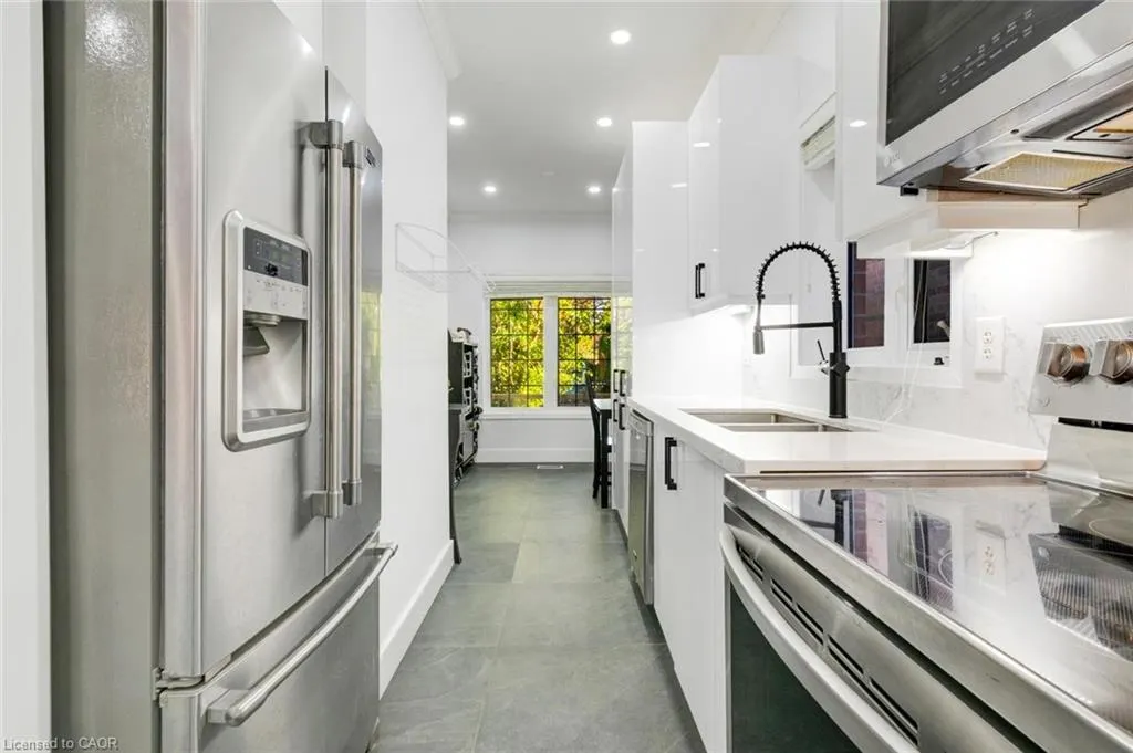 33 Panorama Way