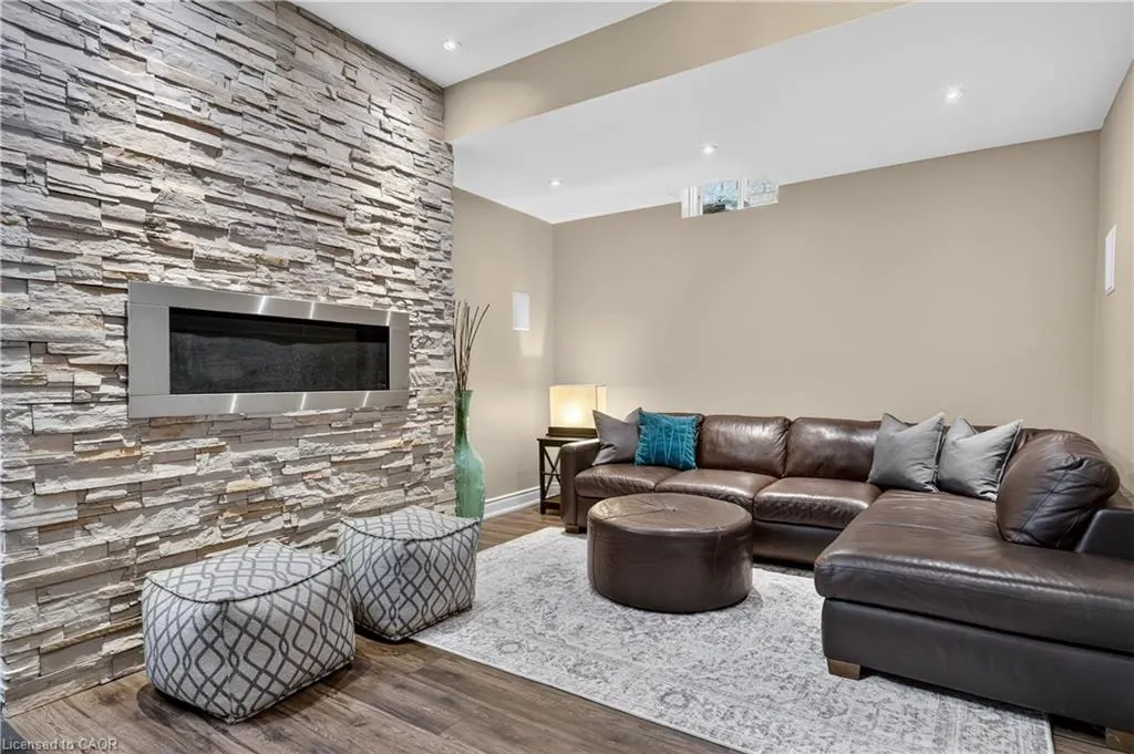 2320 Wuthering Heights Way