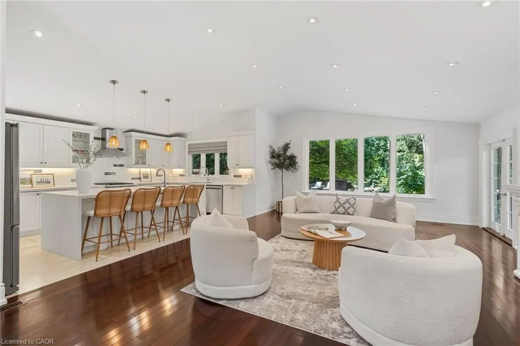 1063 Greenoaks Drive