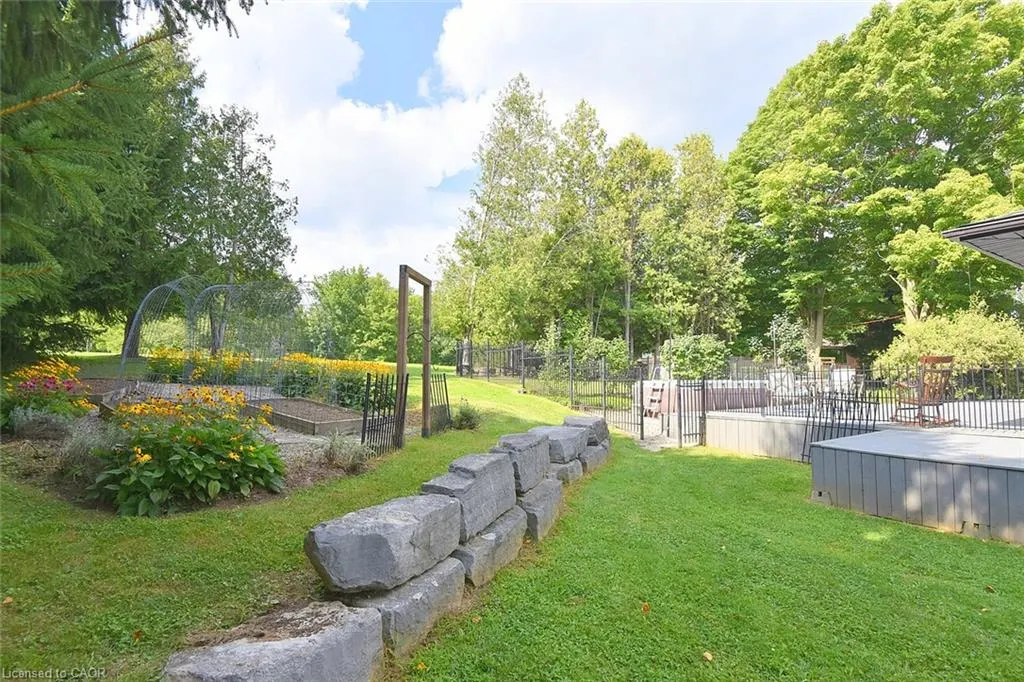 843 Governor's Road