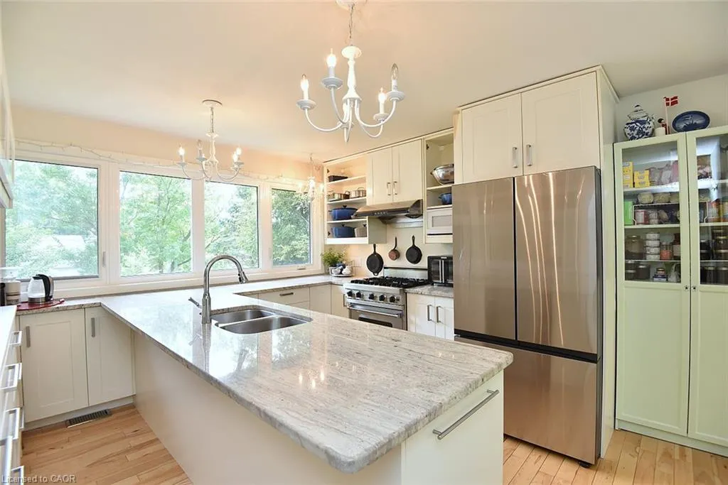 843 Governor's Road
