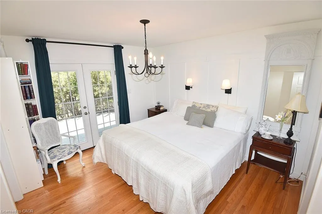 843 Governor's Road
