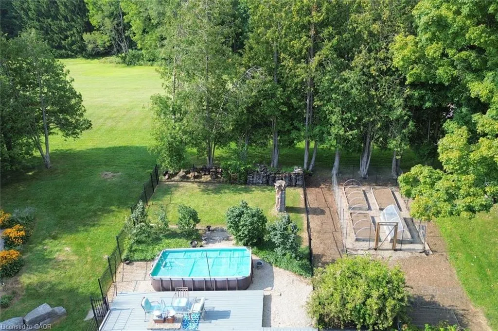 843 Governor's Road