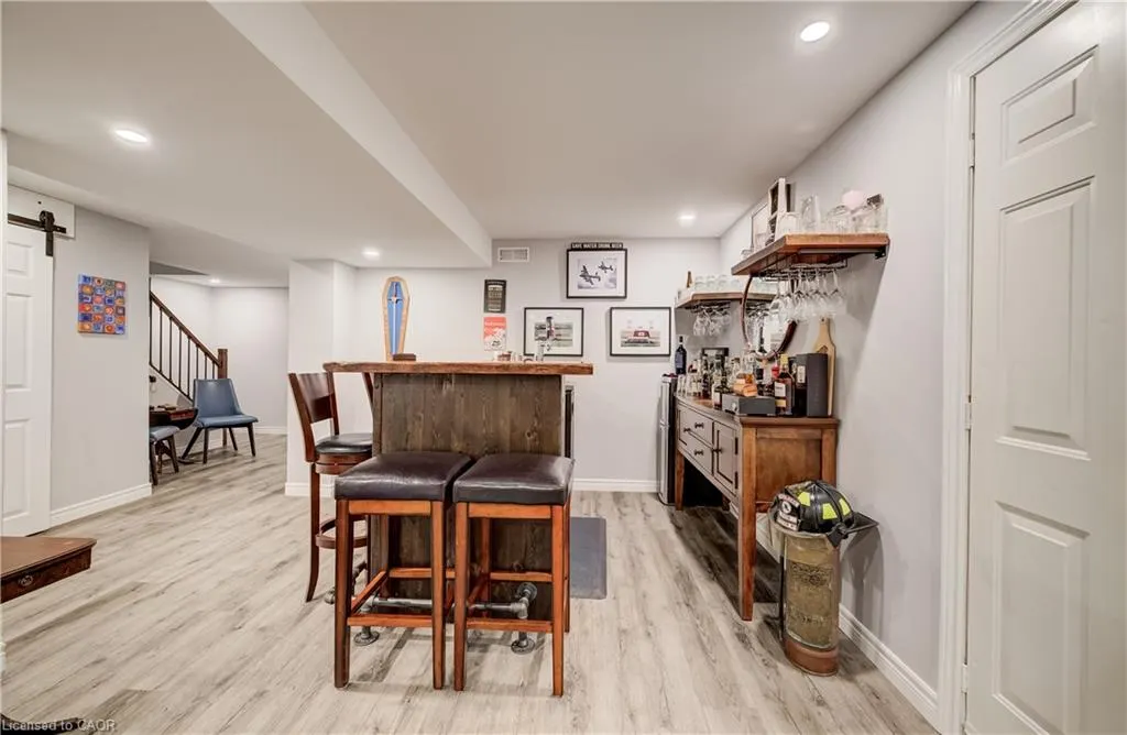 21 Loma Drive