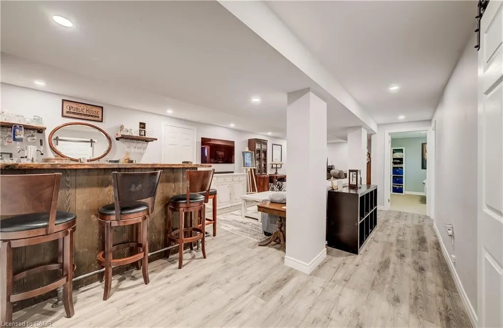 21 Loma Drive
