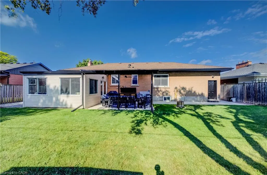 21 Loma Drive