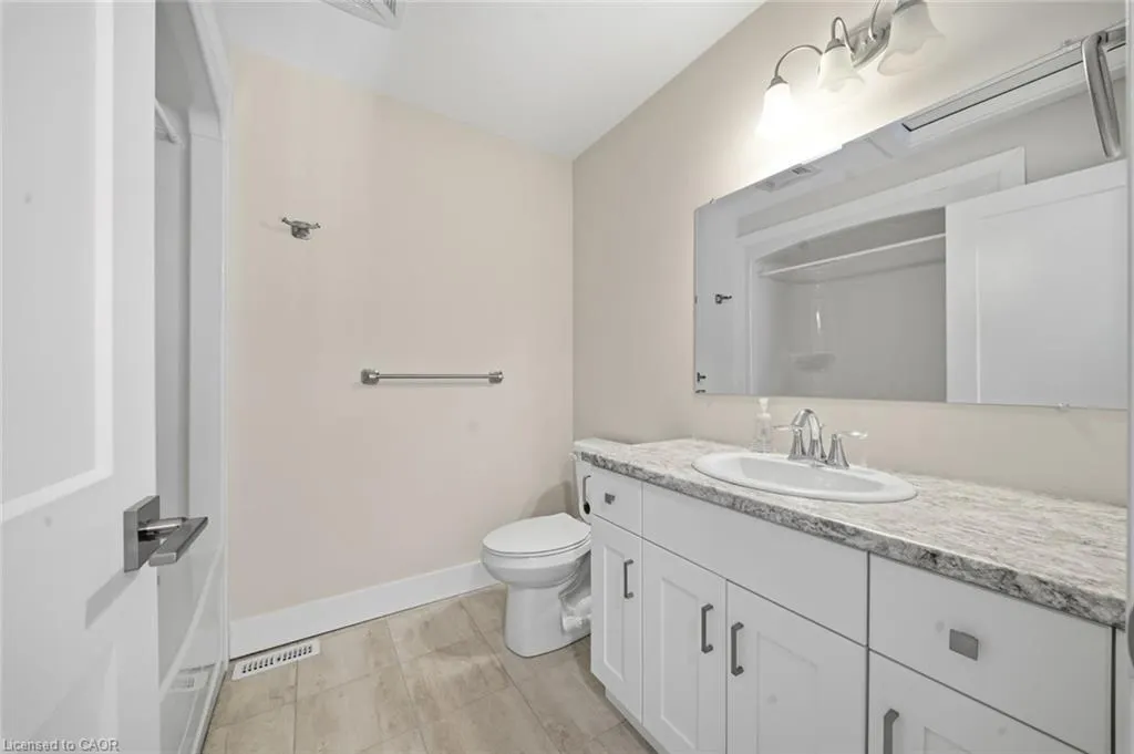 744 Nelson Street W #10