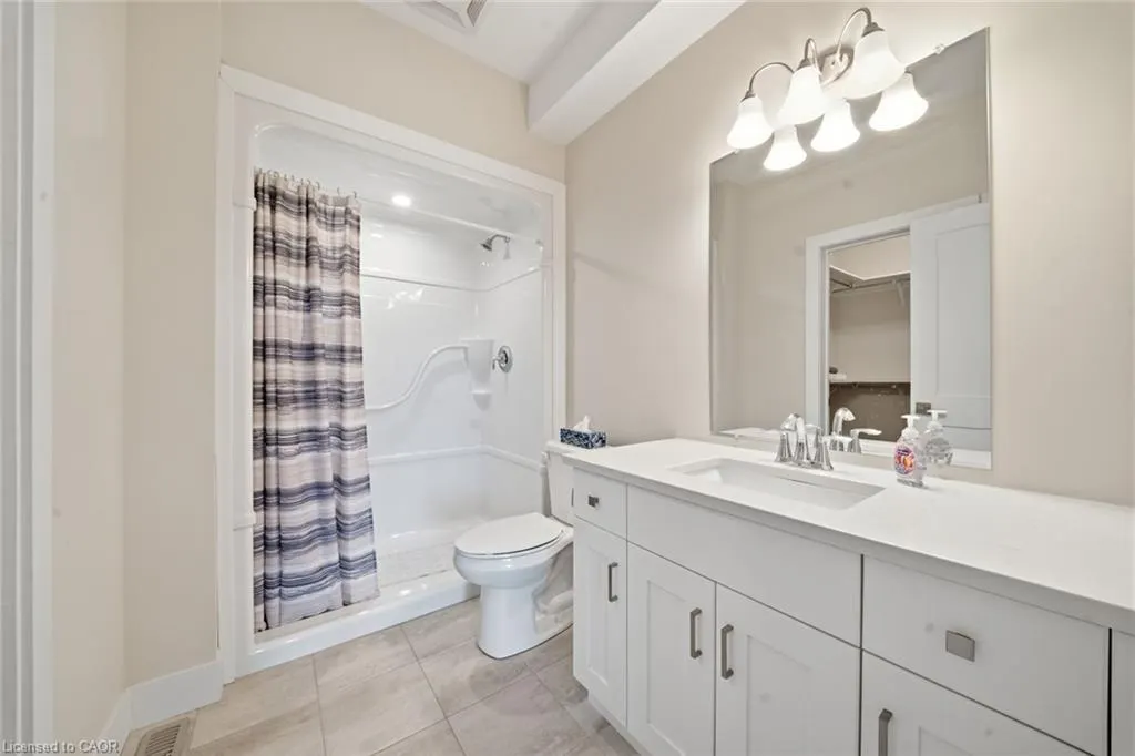 744 Nelson Street W #10